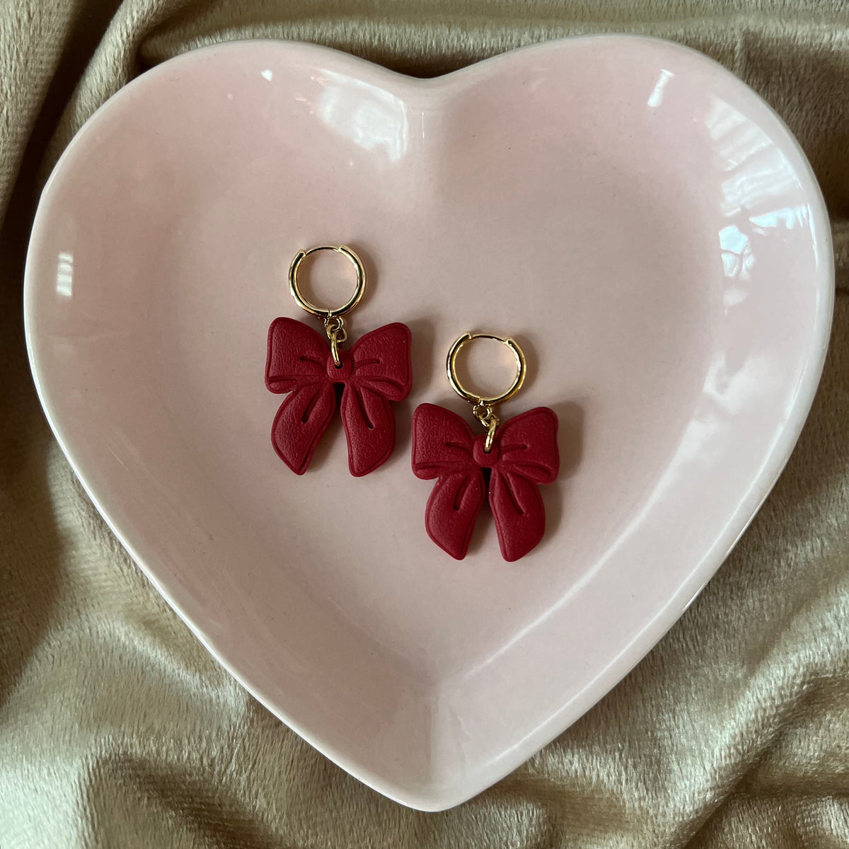 MELO Red Bows