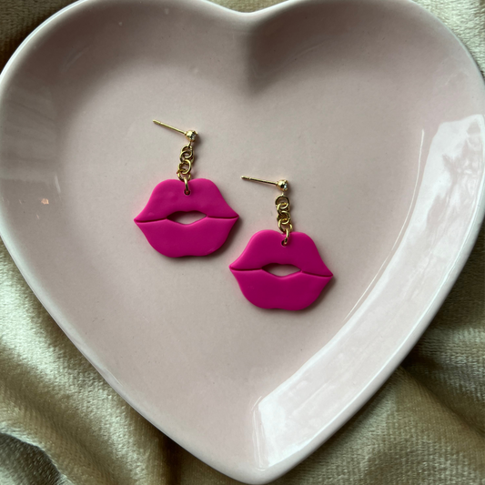 Hot Pink Lips (diamond stud)