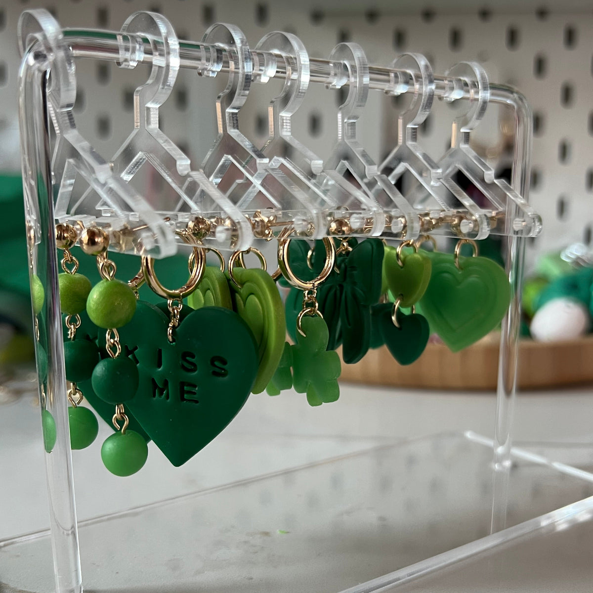 Clover (mini hoops with post)