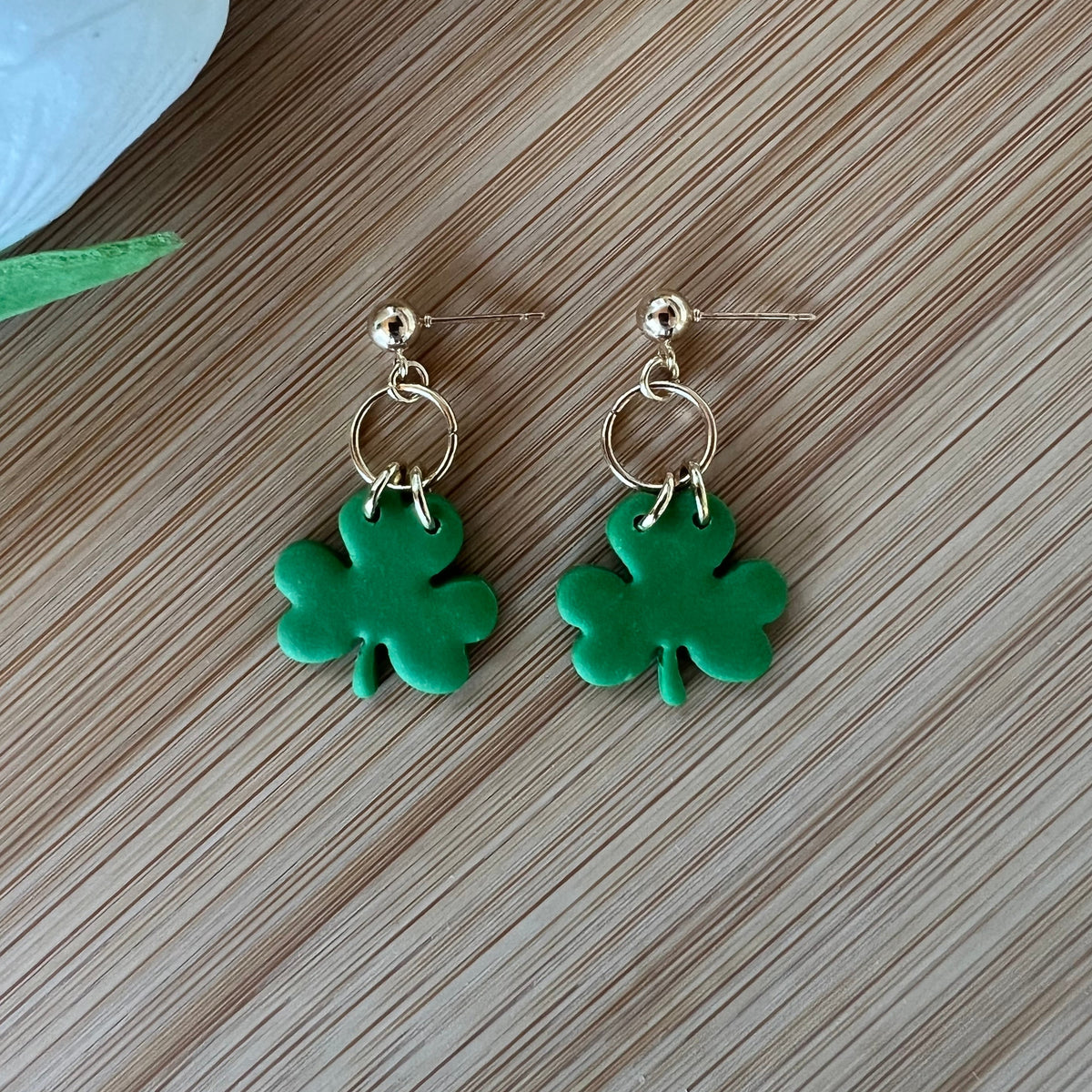Clover (mini hoops with post)