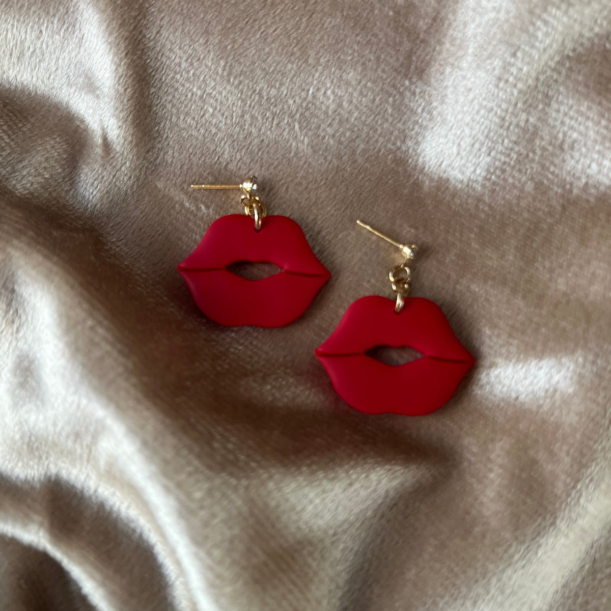 Red Lips - Flat (diamond stud)