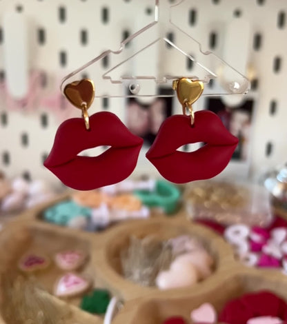 Red Lips - Puffy (heart stud)