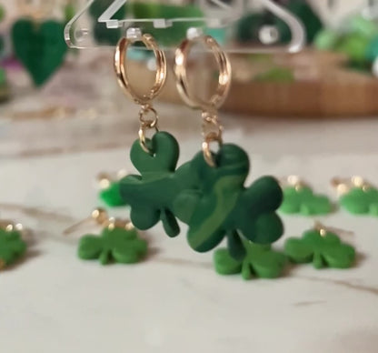 Small Clover Huggies